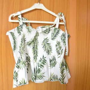 H&M / Lady's sleeveless Caribbean tank top with green leaf design, size S