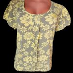 AX/lady's top with flower designed size 10